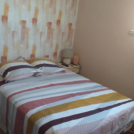 Chez Mamie Riclaude Bed & Breakfast Orsan Exterior foto
